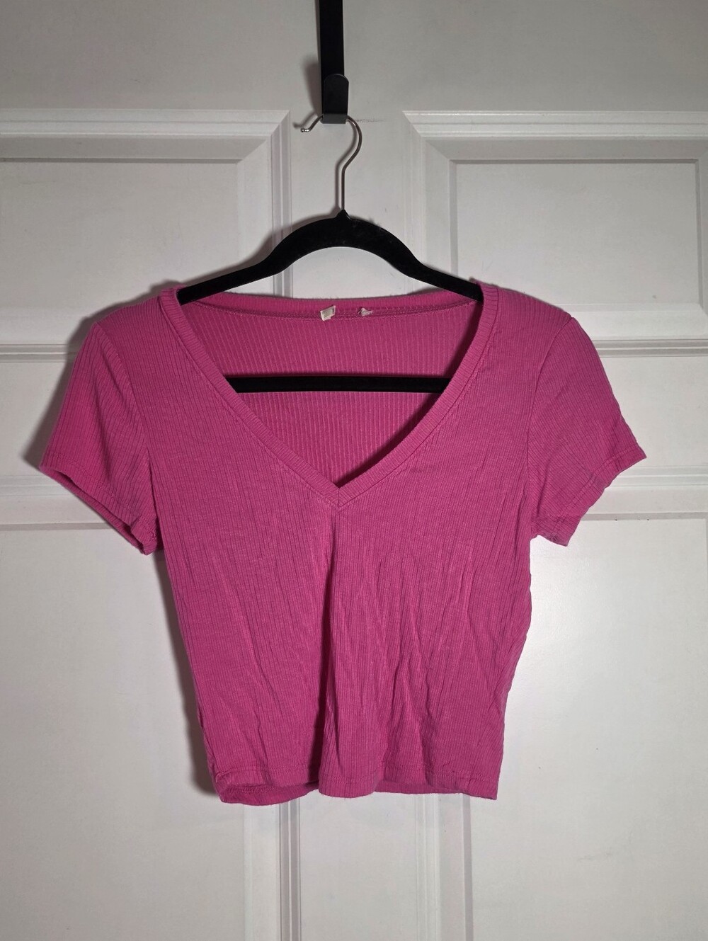 Women's Ribbed V-Neck Short Sleeve Top - Pink